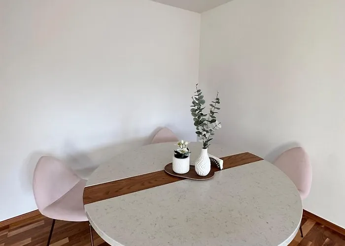 Bright & Stylish In - Newly Renovated, Center Easy To Reach * Viena